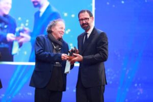 5bce2c67-ac6b-4079-bbd6-8291cc718453