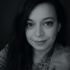 Coordinatrice et directrice de la Communication