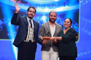 ab5c7d7f-00d3-40c3-a821-9619d943fc6b