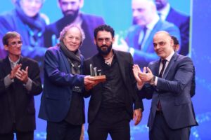 fcab60d1-eecf-42f3-953c-d61d63acd4b5